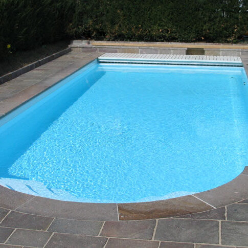 Polyesterbecken mit Thermo-Matic Unterflur