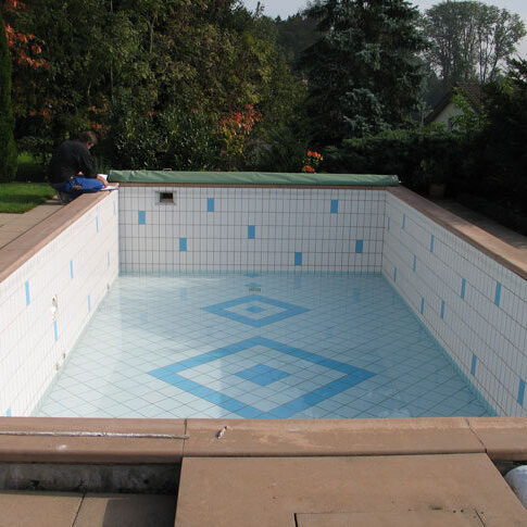 Sanierung Betonpool - vorher (1)