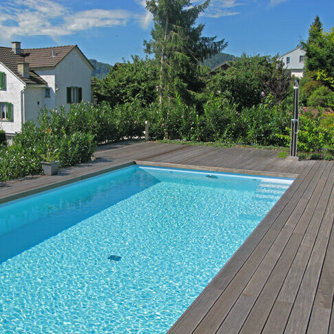 Betonbecken mit Folie